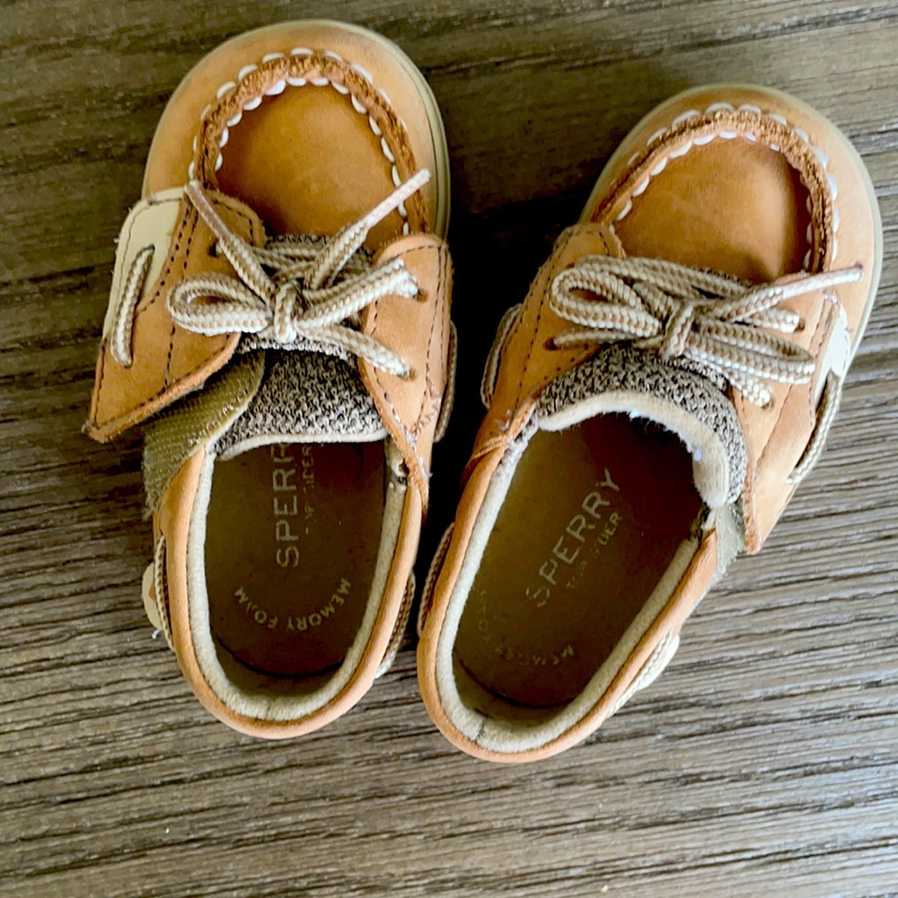 Sperry moccasins for baby size 4